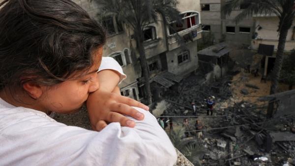 以色列加强了对加沙平民住宅的袭击，造成300多处房屋受损